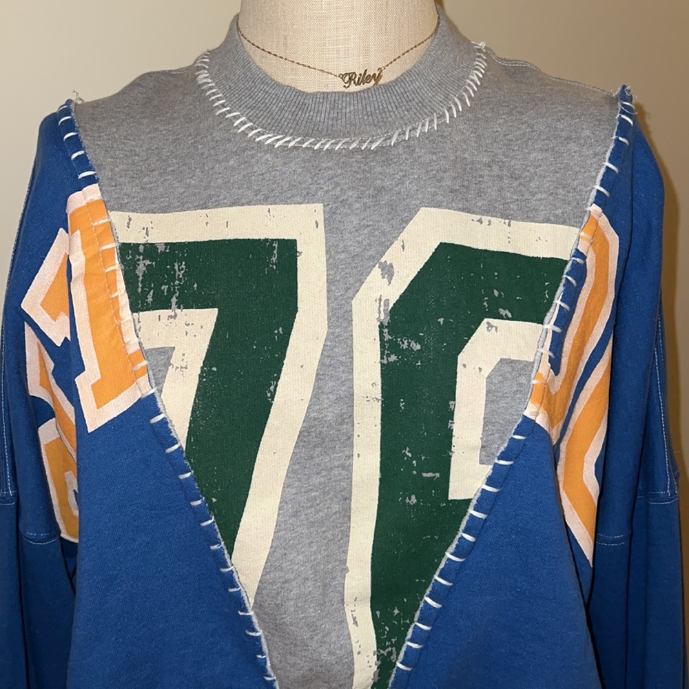 BDG Urban Outfitters Martina Spliced Crew Neck Sweatshirt Pullover - Picture 3 of 9